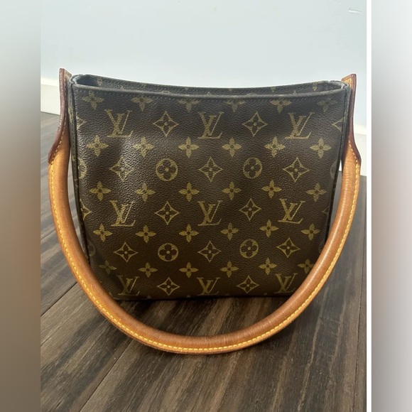 Louis Vuitton Loop Bag *I have a certificate of authenticity* - Picture 3 of 9